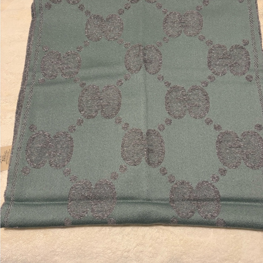 Gucci Mint Green and Gray Logo Scarf - Picture 2 of 3